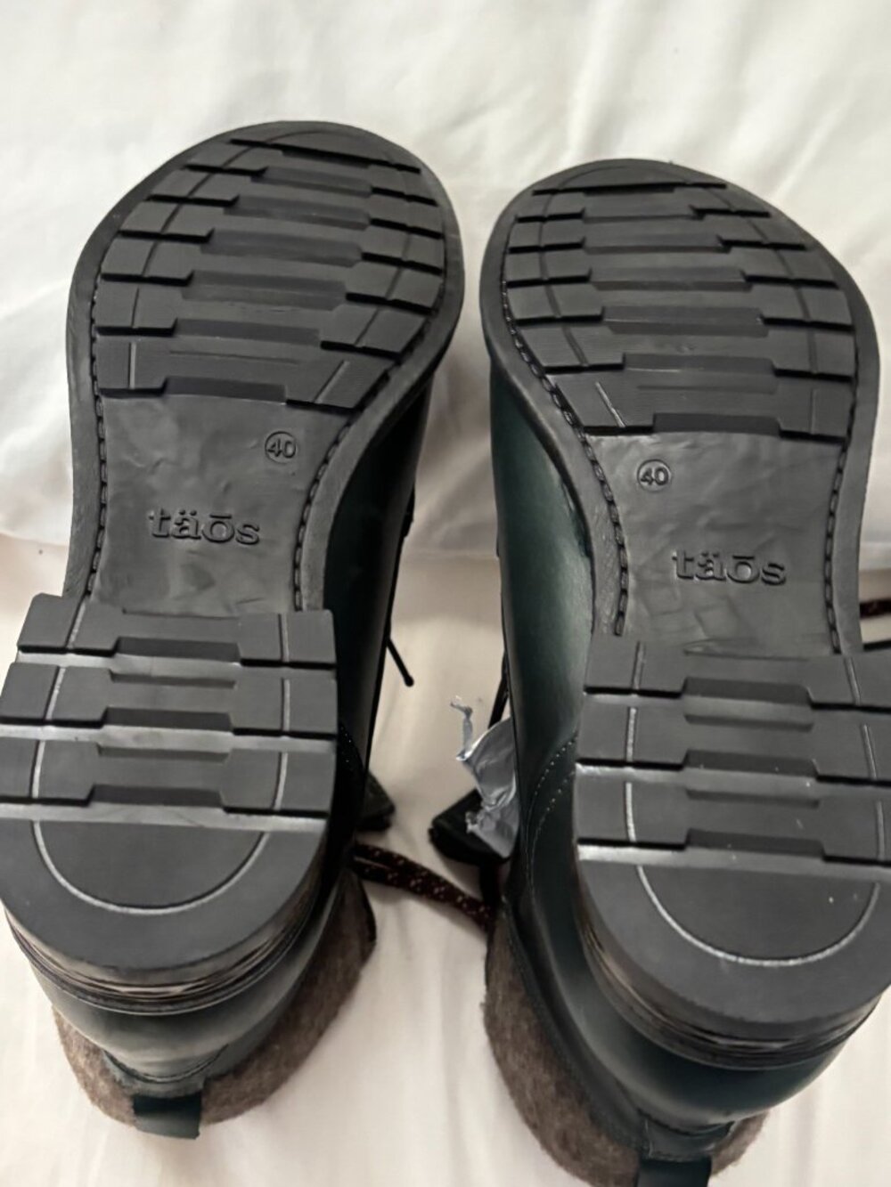 Taos Cutie Boots, green leather, size 40 (EU), 9 (US), Like new! - Picture 4 of 4